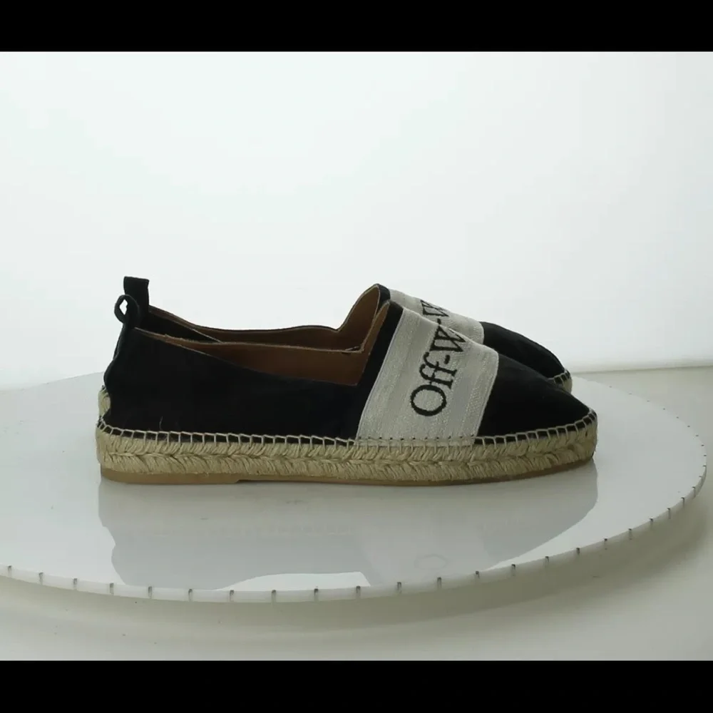 Off-white - Picture 3 of 5